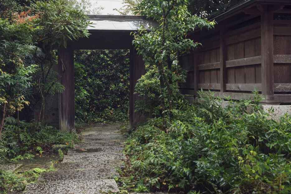 広い敷地には、其処ここに古の風情が宿る　PHOTOGRAPH BY YUKO CHIBA