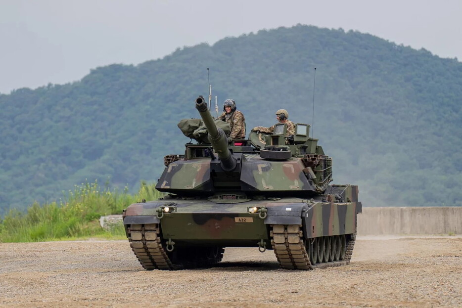 台湾への引渡し前にアメリカで試験を受ける、M1A2エイブラムス戦車の台湾バージョンM1A2T（画像：アメリカ国防総省）。