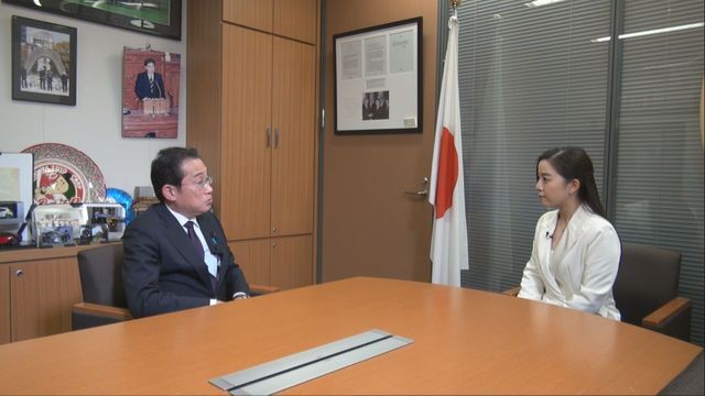 岸田前総理と野尻英恵キャスター（中テレ）