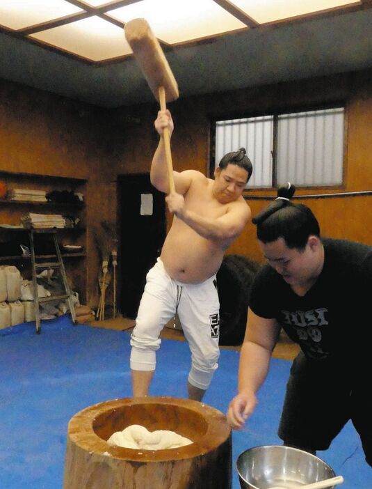 餅をつく玉正鳳