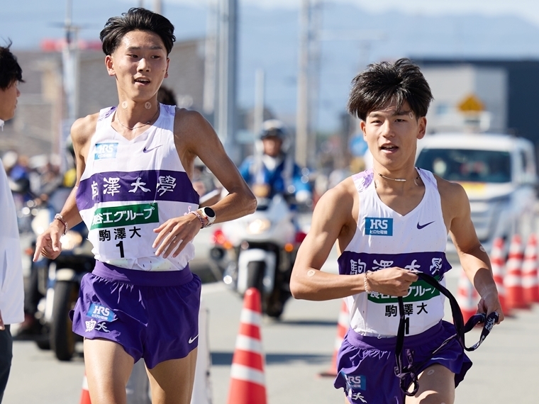 チームを牽引する駒澤大学・篠原倖太朗（左）と山川拓馬（右、撮影・佐伯航平）