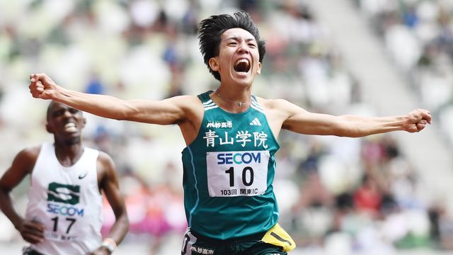 関東インカレで雄たけびを上げる鶴川正也選手(写真：アフロ)