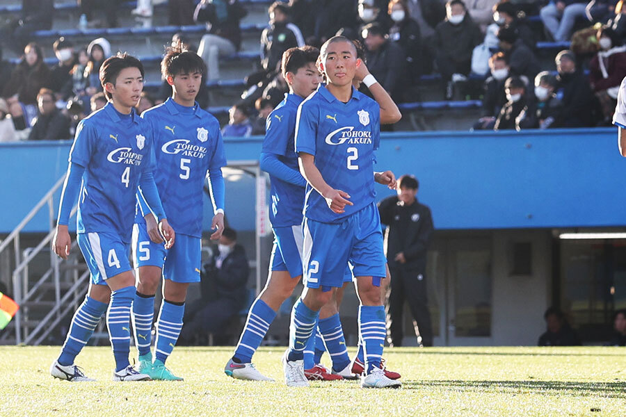 唯一の2年生としてスタメン出場した壱岐翼（写真2番）【写真：河合 拓】