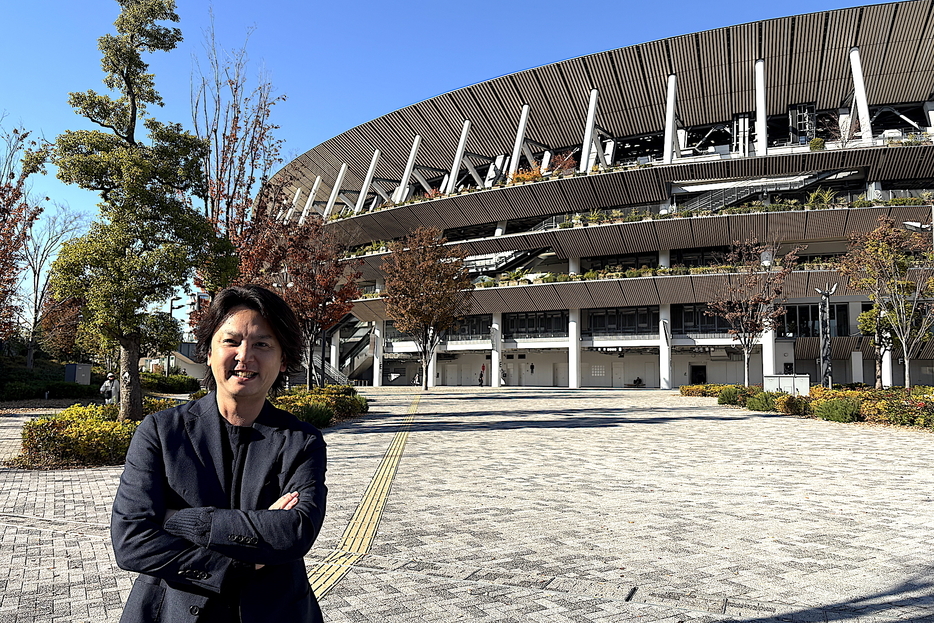 「このプロジェクトを通じて、社内の若手社員たちが新しい経験を積み、自分たちの手で新しい価値を生み出すという姿勢が芽生えた」と語る山下氏（写真提供＝NTTデータ関西）