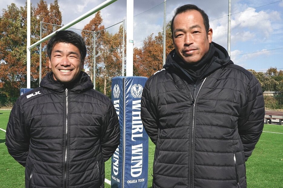 山本部長（左）と綾部監督の2人で日々指導する