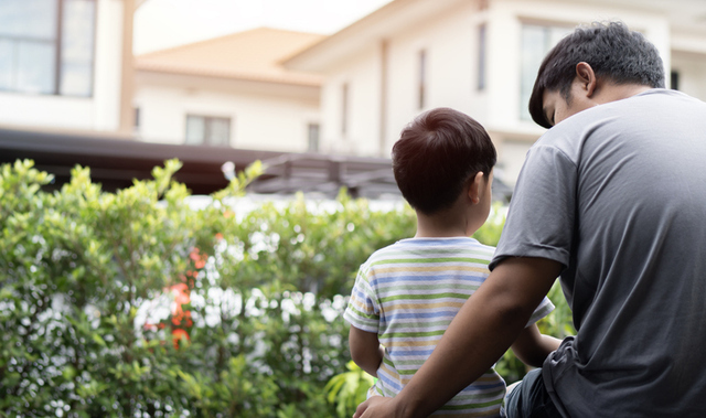 母親と子どもよりも「父親と息子」の組み合わせは狙われやすいという。photo/iStock