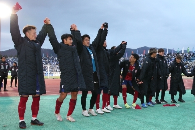 敵地で行なわれたプレーオフ準決勝で山形に快勝した岡山。写真：永島裕基