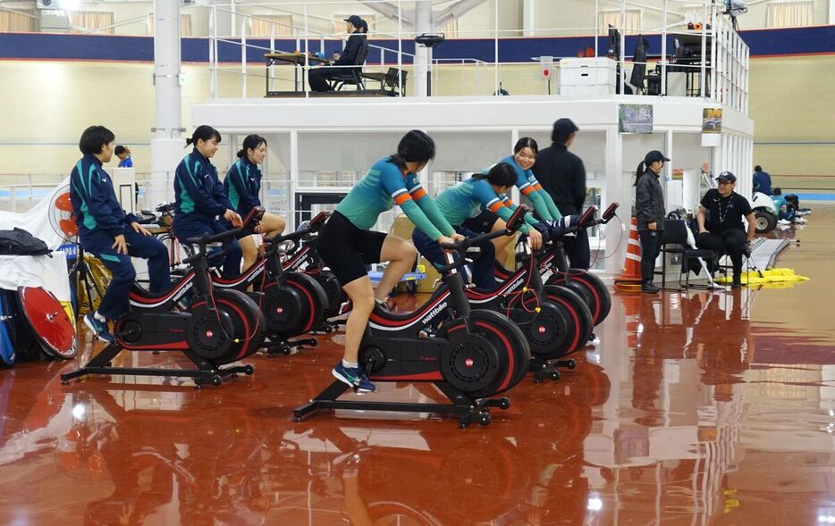 日本競輪選手養成所の記録会。タイムはもちろん、ガールズ選手はレースセンスが重要だという