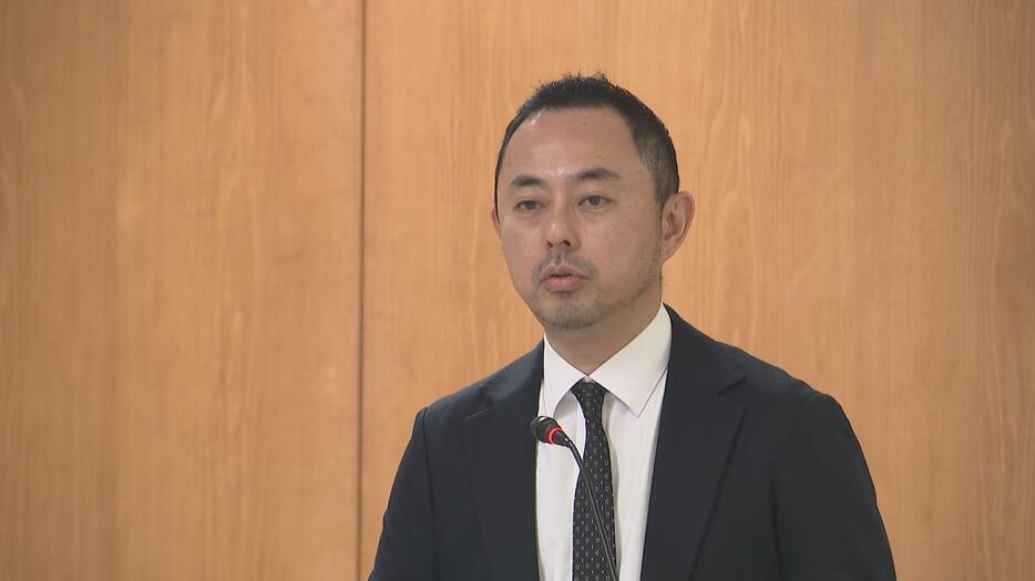 百条委で意見を述べる結城大輔弁護士（25日午前）