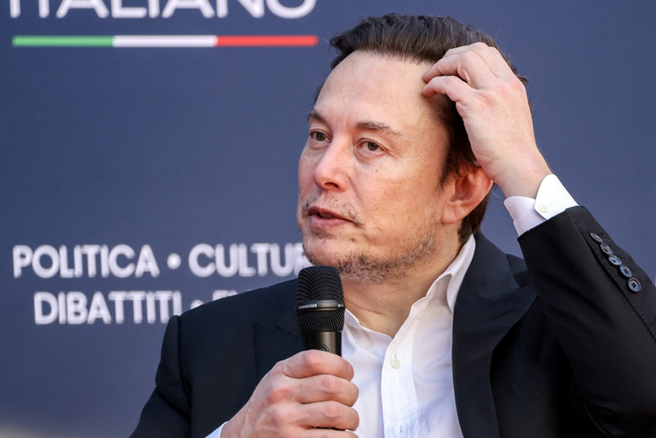 イーロン・マスク（Shutterstock.com）