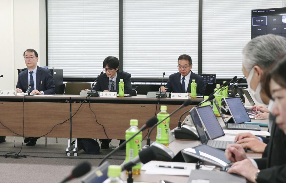 ALS治療薬について議論した厚労省の専門部会＝2日午後、厚労省