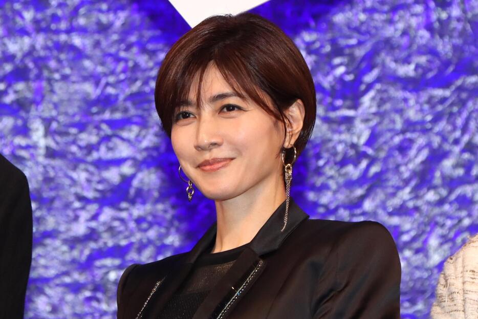 「劇映画 孤独のグルメ」完成披露舞台あいさつに出席した内田有紀さん