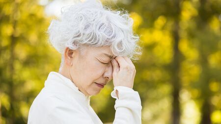 「めまい」を改善するための、「小脳の鍛え方」について解説します（写真：マハロ／PIXTA）