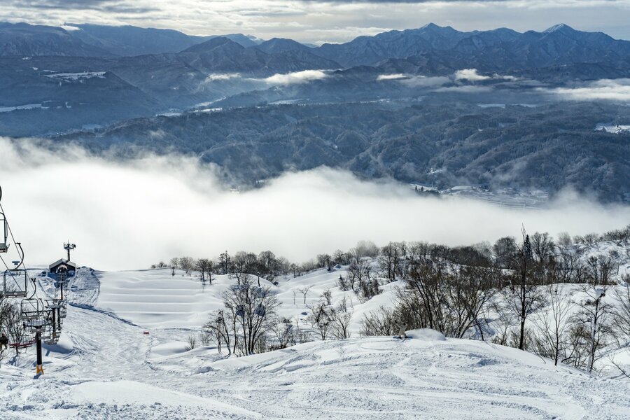 第2ペアリフトの途中あたりから。何本か滑った後ですが、それでもまだ雪質は最高でした