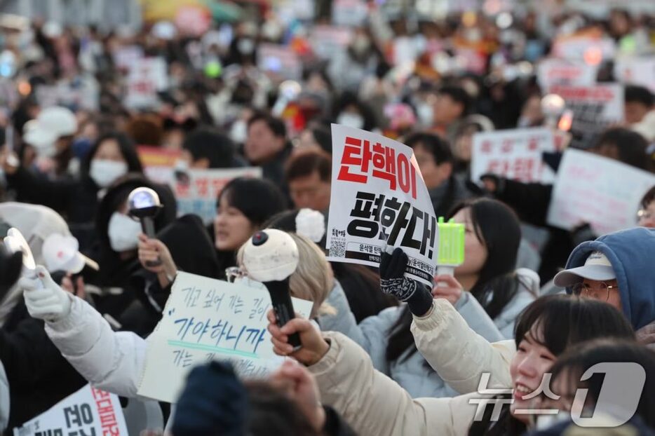 8日、光州5.18民主広場で開かれた市民総決起大会(c)news1