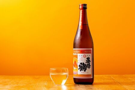 年末料理がランクアップする日本酒「基峰鶴」の“ひやおろし”、熟したバナナを思わせる“円熟味×ガス感”が魅力