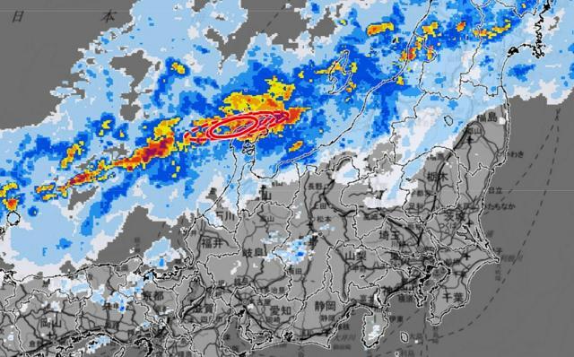 9月21日午前9時40分時点の雨量の様子。赤い楕円が線状降水帯の雨域=気象庁のウェブサイトから