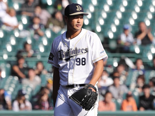 2016年11月12日、甲子園での12球団合同トライアウトに参加した大田阿斗里（当時27歳）。ここで手にした一冊のパンフレットが運命を変えた photograph by Sankei Shimbun