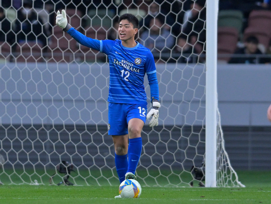 京都橘高のゴールマウスを守ったGK平誠都(2年)(Koki NAGAHAMA/GEKISAKA)