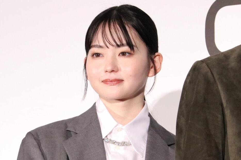 映画「正体」の公開初日舞台あいさつに出席した山田杏奈さん