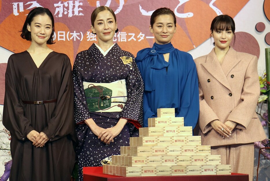 （左から）蒼井優、宮沢りえ、尾野真千子、広瀬すず