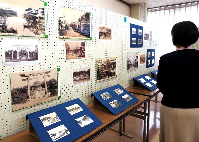 明治―昭和の風物がよみがえる「絵葉書でみる昔の房総」展＝木更津市