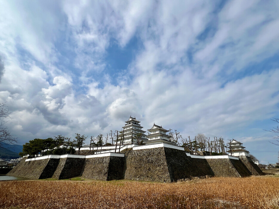 文化審議会は２０日、築城４００年を迎えた島原城跡（写真＝長崎県島原市提供）など６件を史跡に、明治初期に開設された公園「納池」（大分県）を名勝に、それぞれ新たに指定するよう、阿部俊子文部科学相に答申した