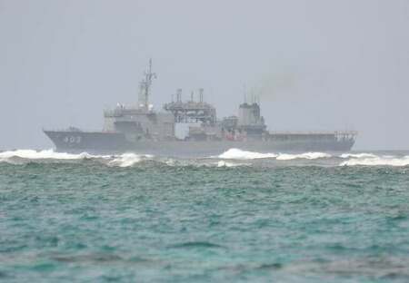 （資料写真）海上自衛隊の潜水艦救難艦＝2023年4月撮影