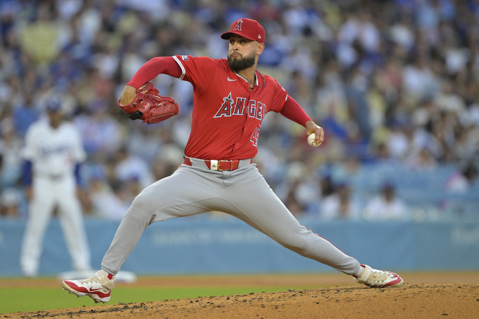 ＭＬＢレッドソックスが、先発左腕パトリック・サンドバル投手（写真）と２年１８２５万ドルの契約で合意したと、米ＥＳＰＮが２０日に伝えた。米カリフォルニア州ロサンゼルスで６月撮影（２０２４年　ロイター/USA TODAY Sports）