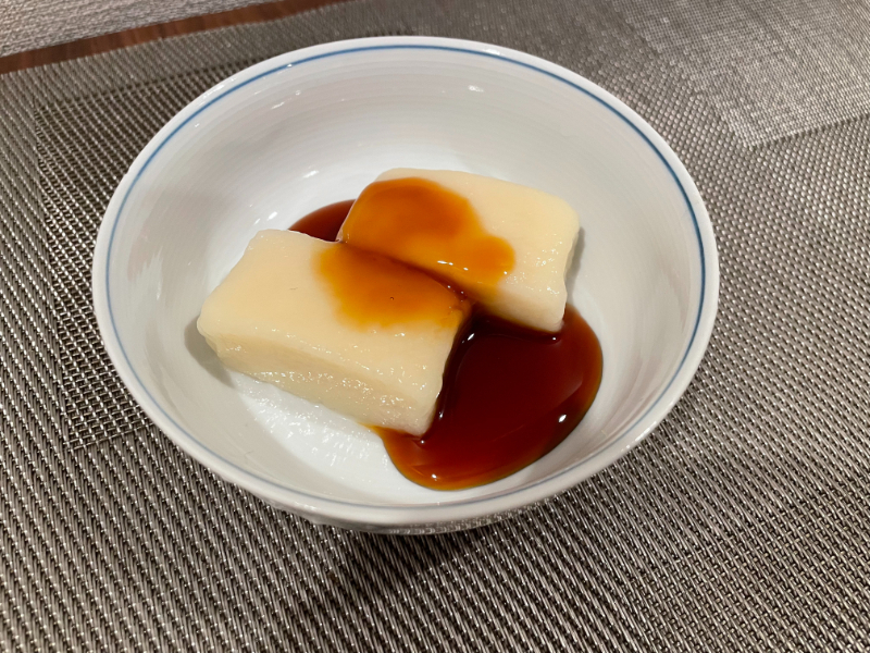 豆腐と粉を混ぜて作る「お餅風お団子」をお正月の食卓に（写真提供／川鍋仁美さん）