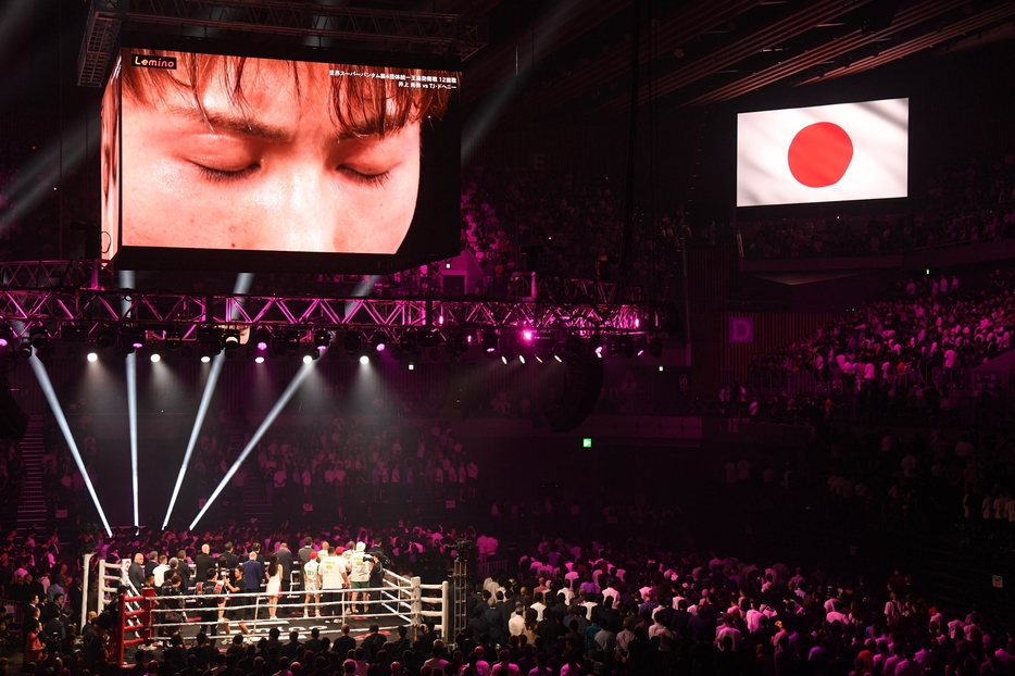 日本から世界へ羽ばたき、激闘を繰り広げてきた井上。その強さにはロマンがある。(C)TakamotoTOKUHARA/CoCoKARAnext