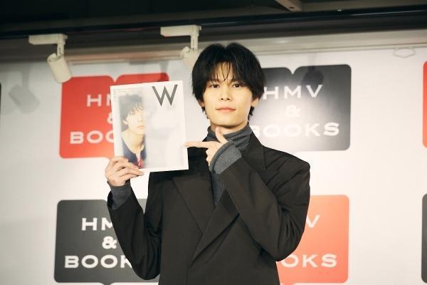 萩原利久が2nd写真集「W」発売記念会見に出席　撮影／林将平