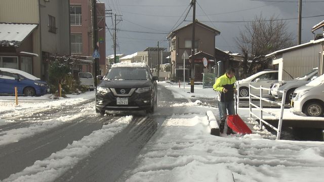 雪のピークは29日か 冬型の気圧配置は30日は緩む見込み(29日午前9時半福井市)