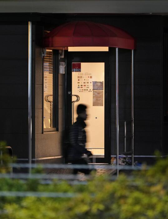 中学生2人が殺傷された事件のあった店舗＝19日、北九州市小倉南区