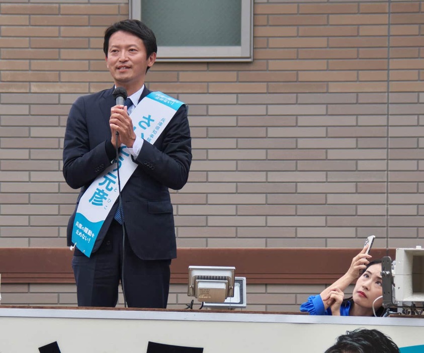 兵庫県知事選ではSNSも大きな役割を果たした（写真：アフロ）