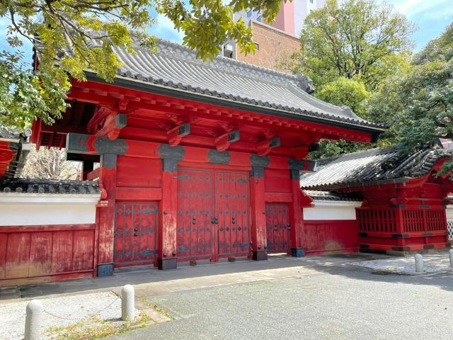 東京大学本郷キャンパスの赤門=東京都文京区