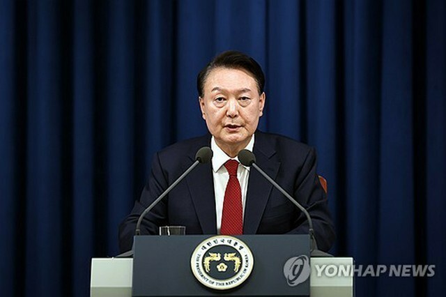 尹大統領は3日夜、緊急の国民向け談話を発表し「非常戒厳」を宣言した（大統領室提供）＝（聯合ニュース）≪転載・転用禁止≫