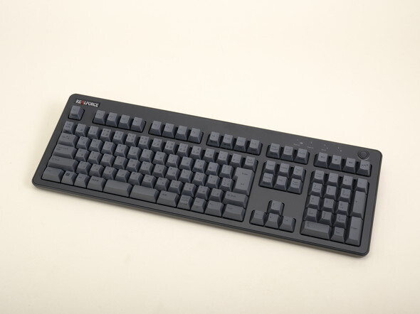 REALFORCE R3シリーズの分割スペースキーモデル