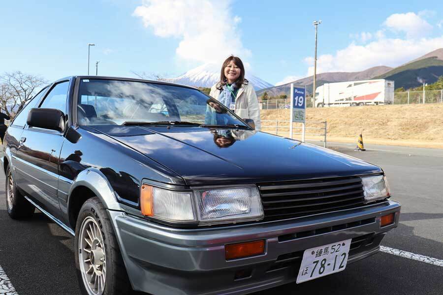 36年間乗り続けているAE86は富士山とお似合いだ【写真：ENCOUNT編集部】