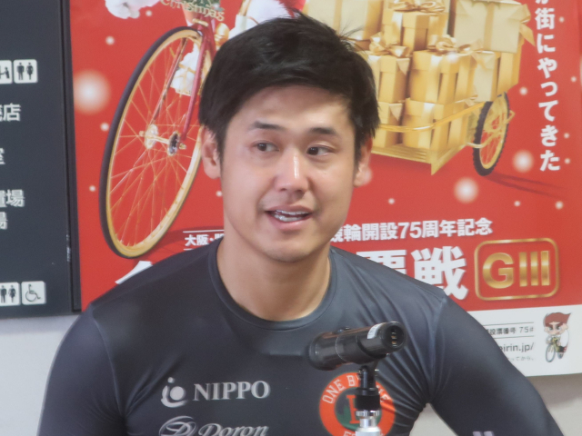 「ここで満足せず準決も集中して頑張ります」と話す松川高大