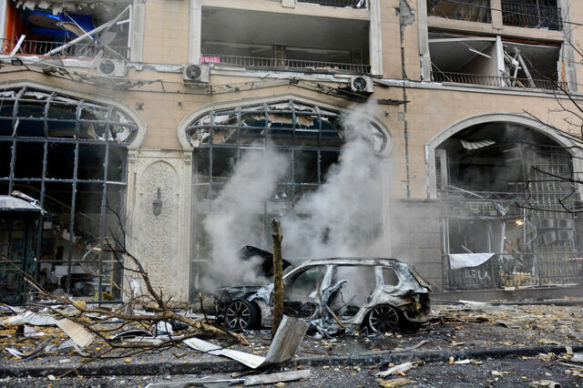 12月20日、ロシアによるミサイル攻撃を受けたウクライナの首都キーウ市内中心部のようす　photo by gettyimages