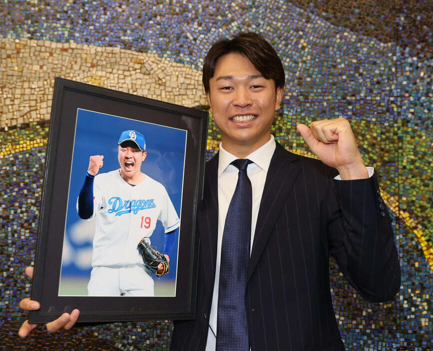 中部運動記者クラブ、プロ野球分科会最優秀選手賞を初受賞した中日高橋宏