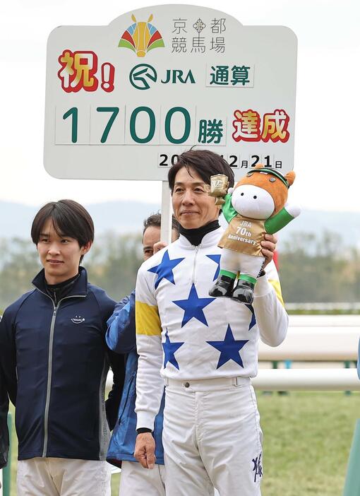 京都6R新馬戦で1700勝を達成した幸英明騎手（撮影・上田博志）