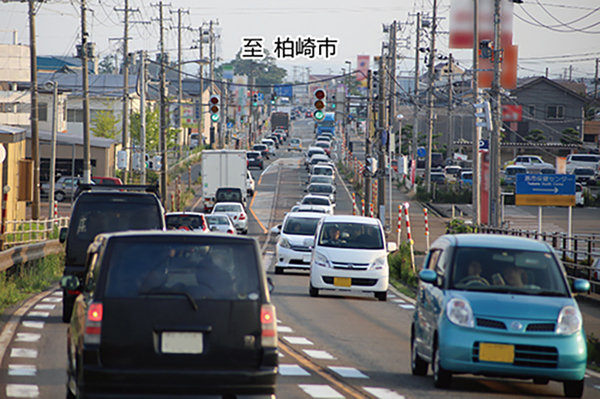 国道116号現道、吉田市街地の渋滞状況（画像：新潟国道事務所）。