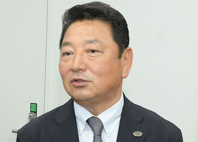 巨人・吉村禎章編成本部長