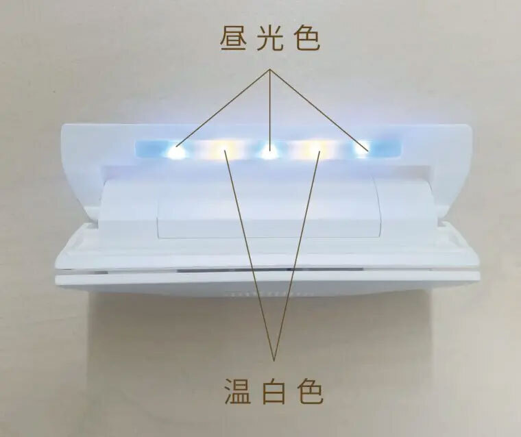 LEDライトの連続使用時間は最大約30時間