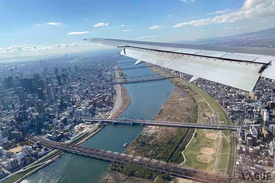 搭乗希望日の日付や時間帯によっては、通常往復に2万マイル必要な東京や大阪からの石垣、宮古にも7000マイルで行くことも可能なのがJAL「どこかにマイル」だ