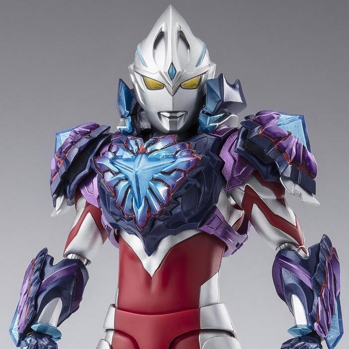 「ウルトラマンアーク」のギャラクシーアーマーのフィギュア「S.H.Figuarts ギャラクシーアーマー」（c）円谷プロ （c）ウルトラマンアーク製作委員会・テレビ東京