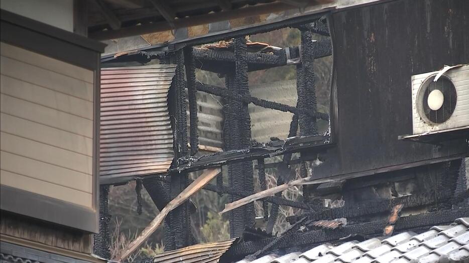 神戸市兵庫区の木造2階建て集合住宅で火事