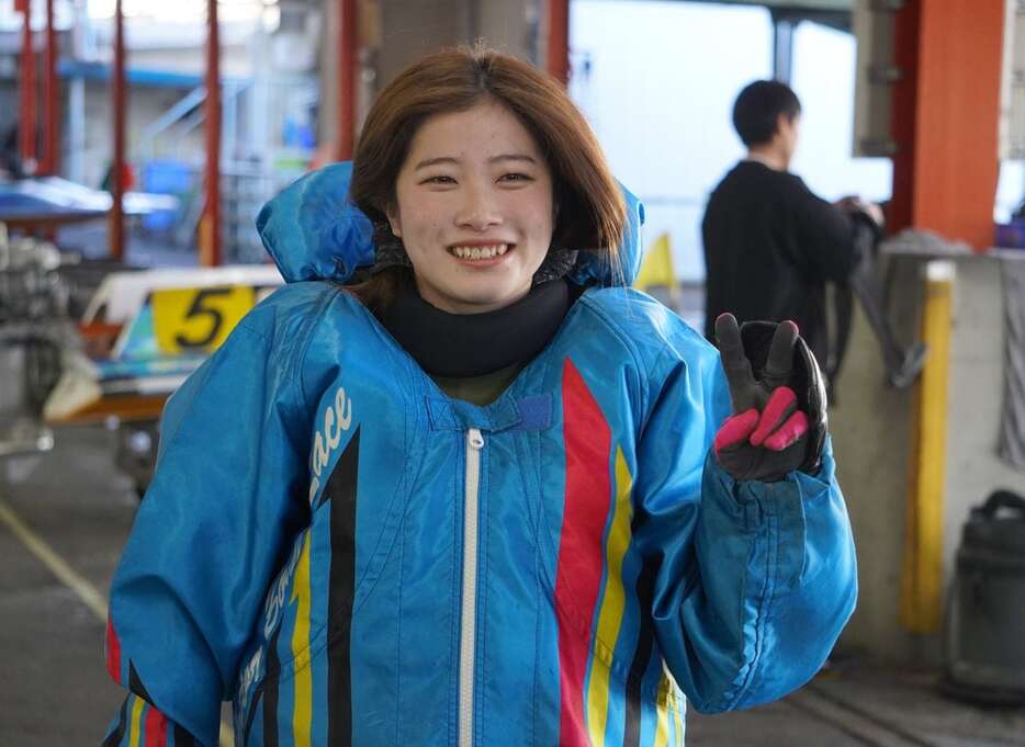 根岸真優